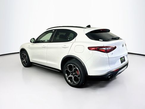 Used 2023 Alfa Romeo Stelvio Ti AWD/4WD image 5