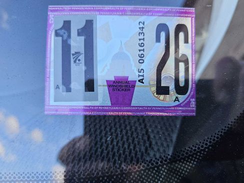 Used 2018 Jeep Renegade Latitude w/ Cold Weather Group image 5