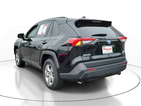 Used 2024 Toyota RAV4 LE AWD/4WD image 2