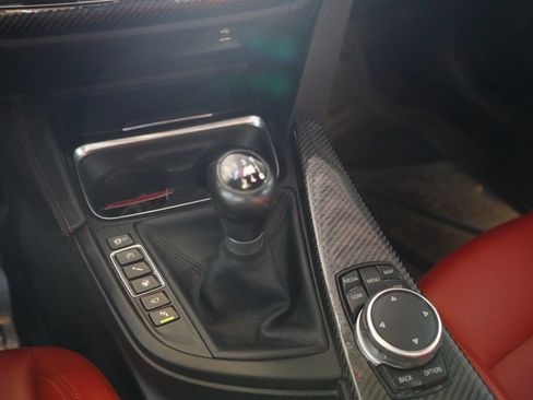 Used 2017 BMW M4 Coupe RWD image 11