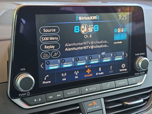 Used 2024 Nissan Altima 2.5 SV FWD image 17