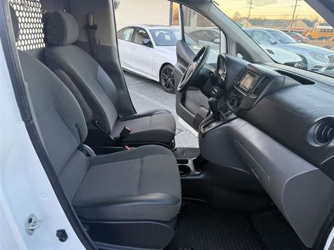 Used 2019 Nissan NV200 SV image 10