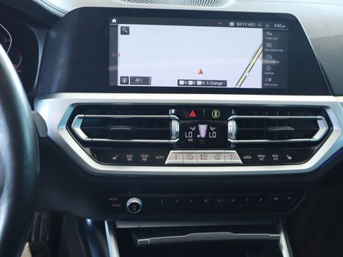 Used 2021 BMW 330i xDrive Sedan w/ M Sport Package image 20