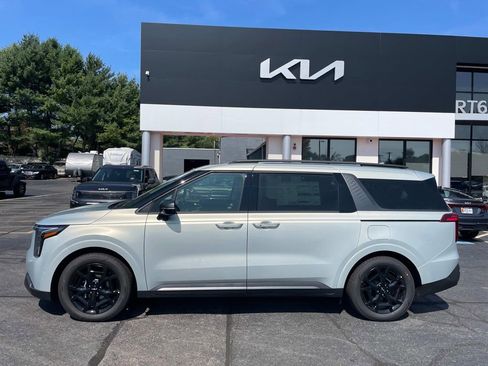New 2025 Kia Carnival SX Prestige image 2