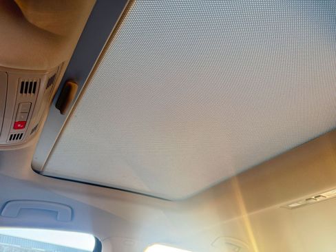 Used 2025 Volkswagen Jetta SE image 29