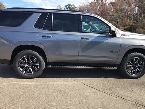 Used 2021 Chevrolet Tahoe Z71 w/ Z71 Signature Package image 18