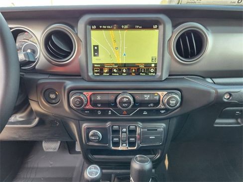 New 2023 Jeep Gladiator Willys image 13