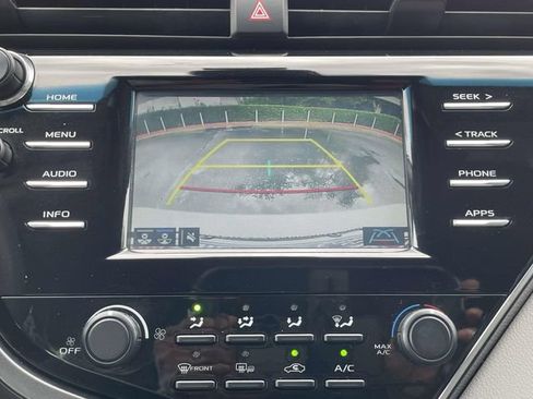 Used 2018 Toyota Camry LE w/ Convenience Package FWD image 19