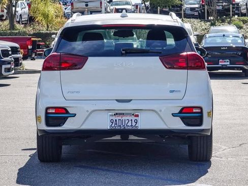 Certified 2022 Kia Niro EX Premium image 5