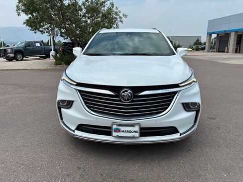 Used 2024 Buick Enclave Premium AWD/4WD image 2