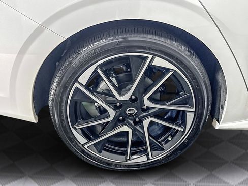 Used 2024 Nissan Sentra SR w/ SR Premium Package image 37