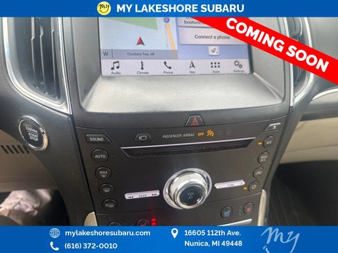 Used 2019 Ford Edge Titanium w/ Equipment Group 301A AWD/4WD image 10