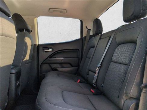 Used 2019 GMC Canyon SLE AWD/4WD image 17
