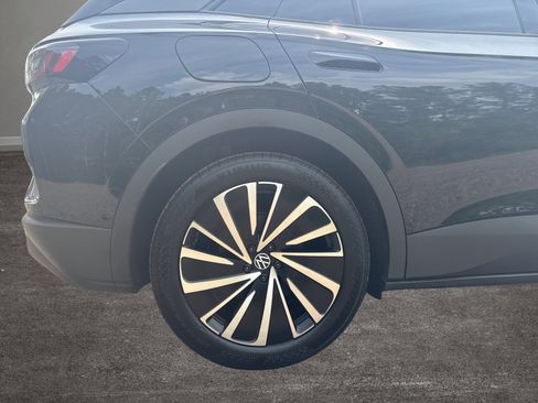 Used 2024 Volkswagen ID.4 S image 38