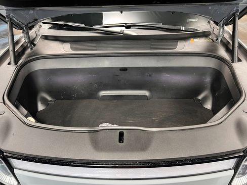 Used 2023 Rivian R1T Launch Edition image 17