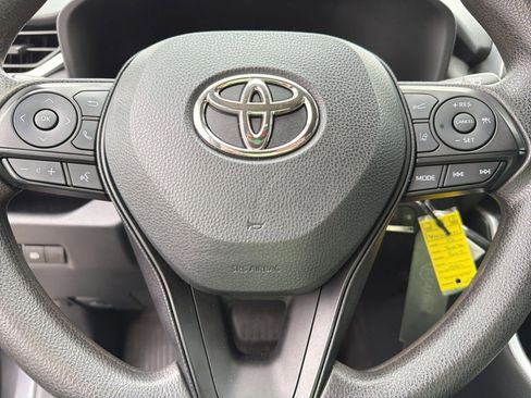 Used 2023 Toyota RAV4 LE FWD image 17