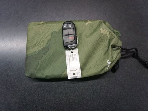 Used 2021 Jeep Renegade Latitude image 18