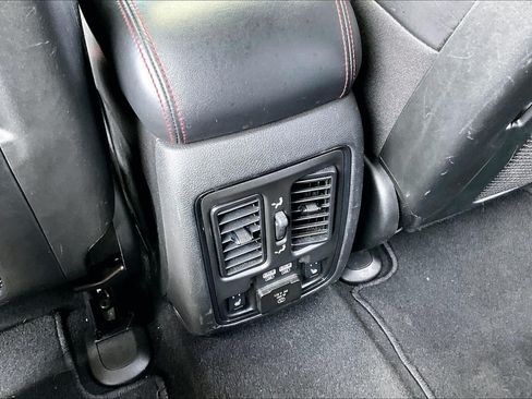 Used 2023 Dodge Durango GT AWD/4WD image 10