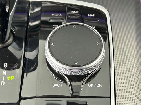 Used 2021 BMW X5 xDrive45e w/ M Sport Package image 25