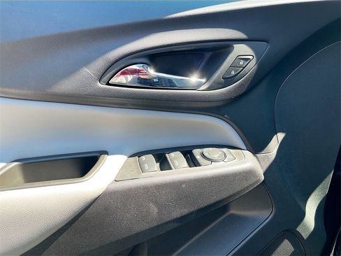 Used 2024 Chevrolet Equinox LS w/ LS Convenience Package image 17