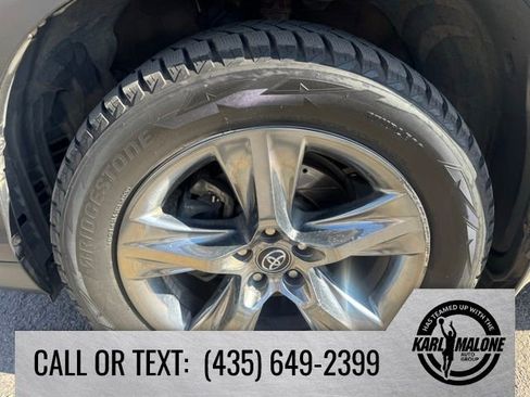 Used 2017 Toyota Highlander Limited Platinum image 18