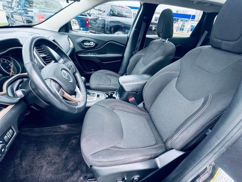 Used 2016 Jeep Cherokee 75th Anniversary image 14