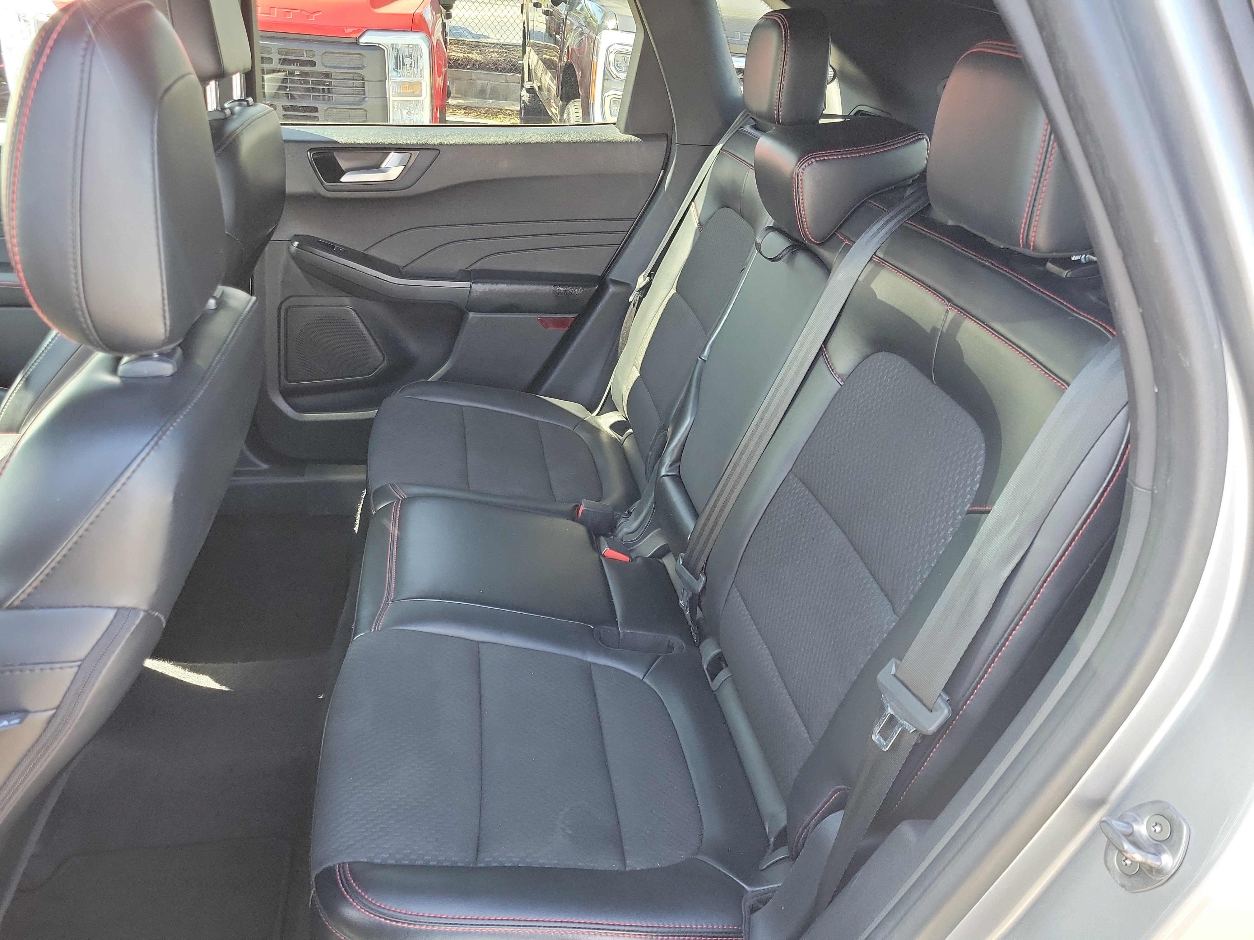 Used 2024 Ford Escape ST-Line FWD image 15
