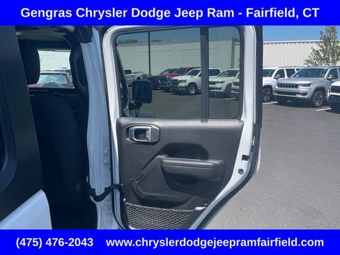 Used 2022 Jeep Wrangler Unlimited Sport AWD/4WD image 18