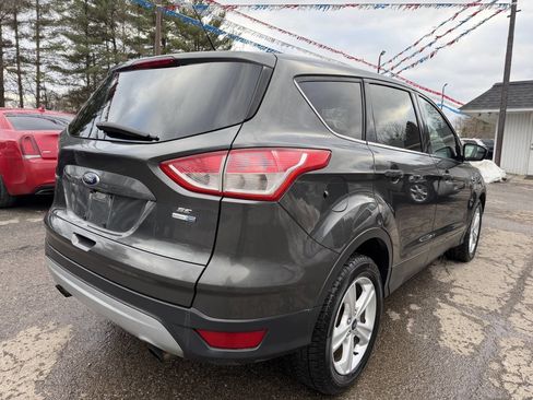 Used 2015 Ford Escape SE image 5