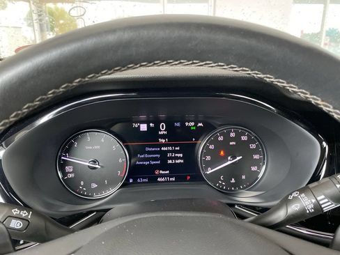 Used 2022 Buick Envision Avenir w/ Technology Package II FWD image 51