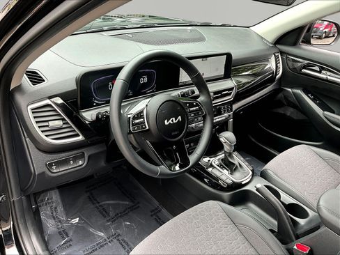 Certified 2026 Kia Seltos S AWD/4WD image 17