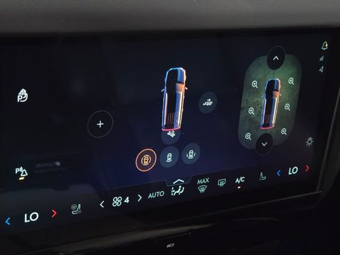 New 2026 Lincoln Navigator Premiere AWD/4WD image 25