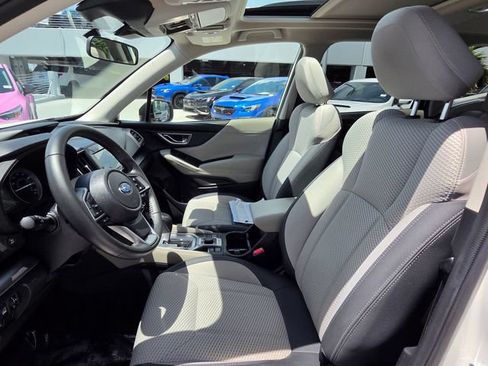 Used 2024 Subaru Forester Premium AWD/4WD image 23