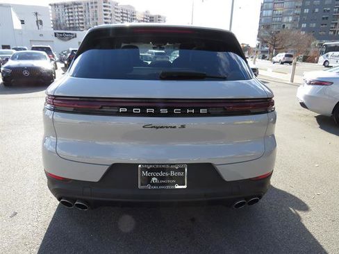 Used 2024 Porsche Cayenne S image 3