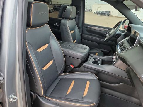 Used 2023 GMC Yukon AT4 w/ AT4 Premium Package AWD/4WD image 18