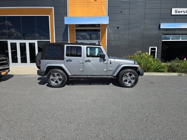 Used 2017 Jeep Wrangler Unlimited Sahara w/ Connectivity Group AWD/4WD image 7