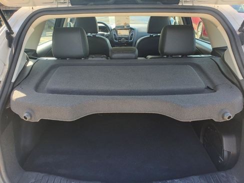 Used 2015 Ford Focus Titanium FWD image 11