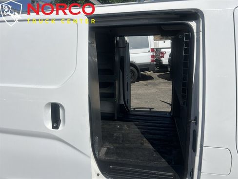 Used 2015 Nissan NV200 S FWD image 12