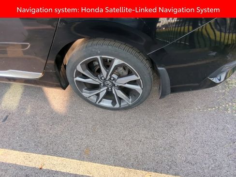 Used 2020 Honda Civic Touring image 5