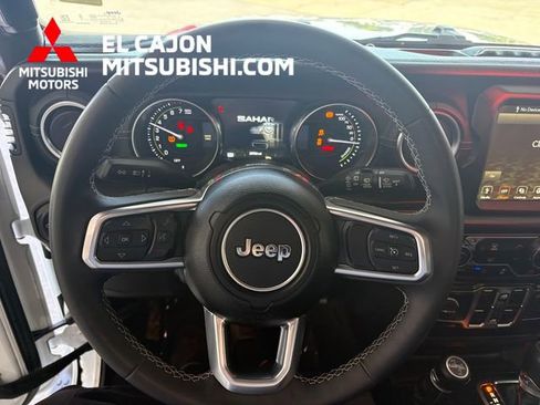Used 2023 Jeep Wrangler Unlimited Sahara AWD/4WD image 16