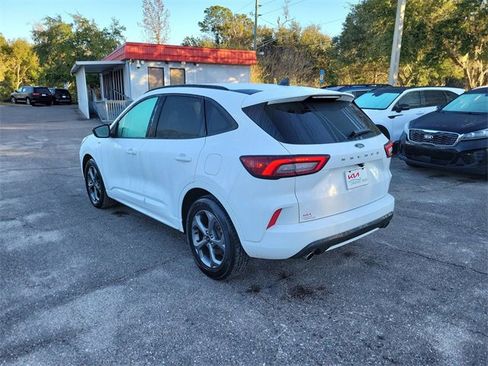 Used 2023 Ford Escape ST-Line image 3