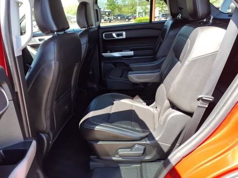 Used 2024 Ford Explorer XLT w/ Equipment Group 202A AWD/4WD image 11