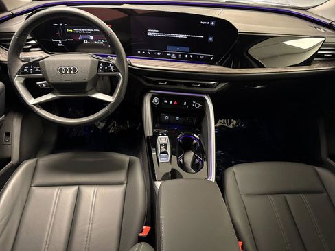 Certified 2025 Audi Q5 Premium w/ Convenience Package AWD/4WD image 13