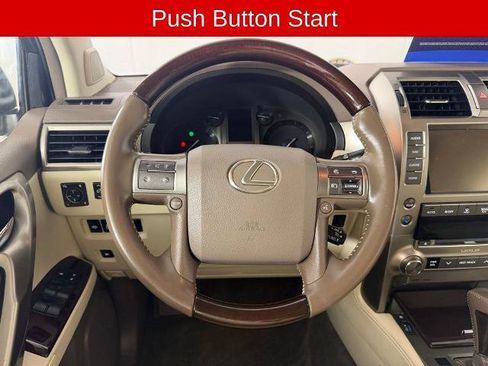 Used 2019 Lexus GX 460 Premium w/ Premium Package AWD/4WD image 9