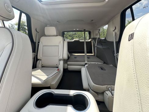 Used 2024 GMC Yukon Denali AWD/4WD image 13