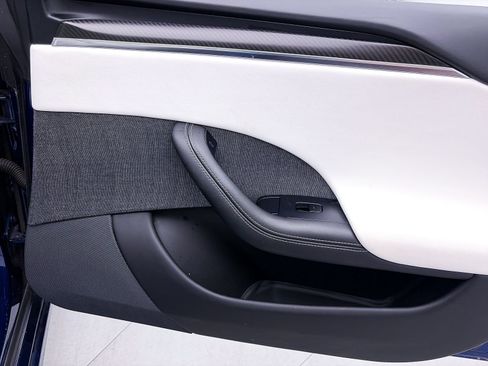 Used 2021 Tesla Model S Plaid AWD/4WD image 32
