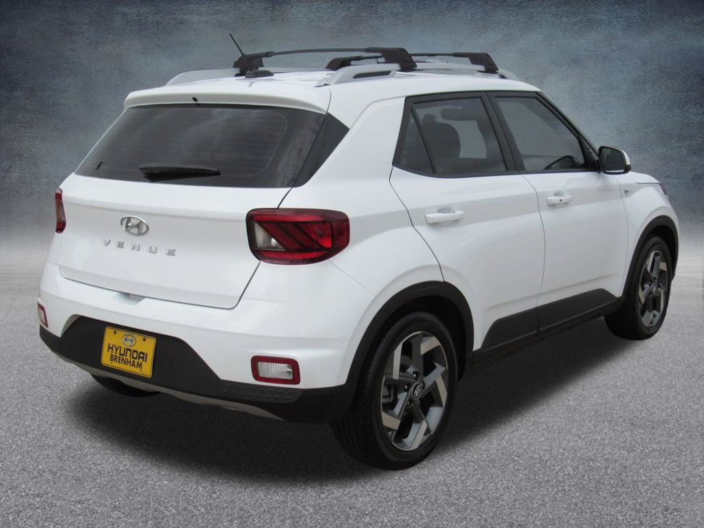 Certified 2025 Hyundai Venue SEL FWD image 7