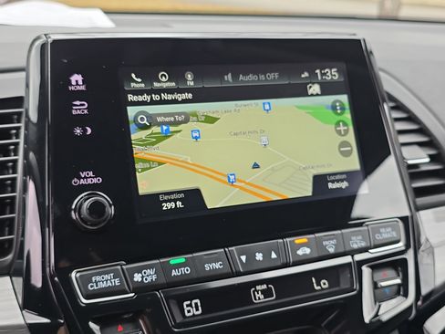 Used 2023 Honda Odyssey Elite image 25