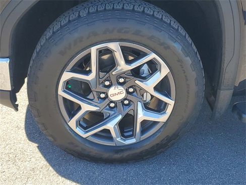 Used 2023 GMC Sierra 1500 SLT w/ SLT Premium Package image 31