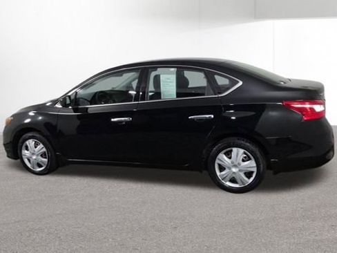 Used 2019 Nissan Sentra S FWD image 6